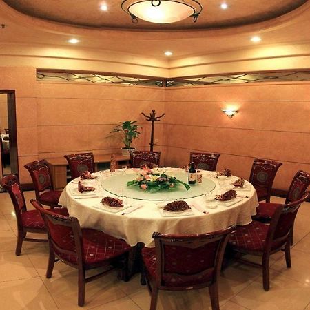 Lanzhou Hualian Hotel Exterior photo