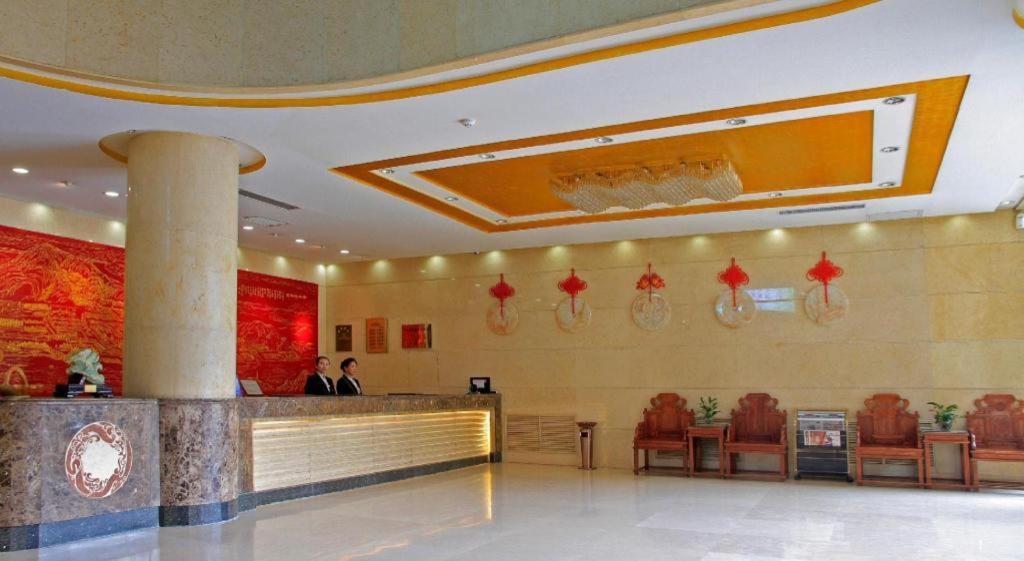 Lanzhou Hualian Hotel Exterior photo