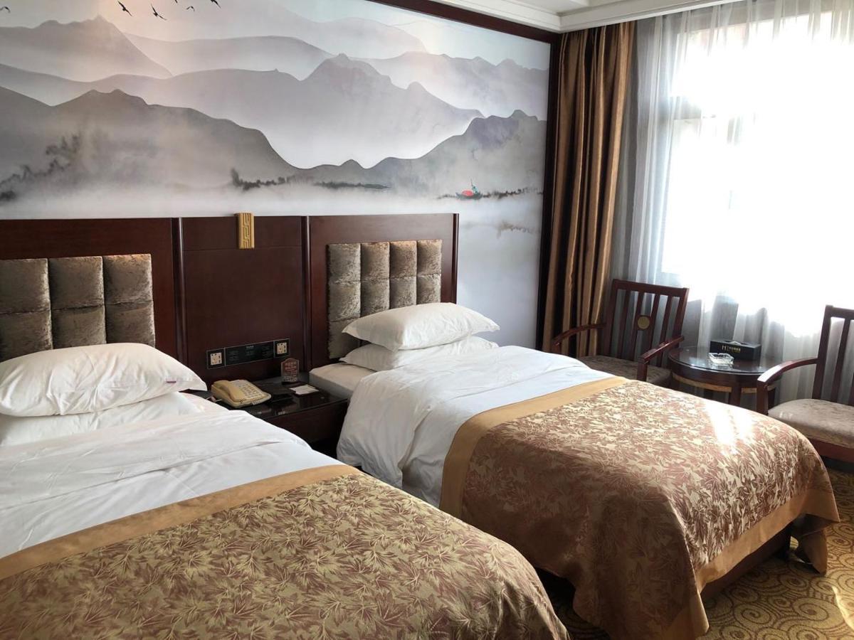 Lanzhou Hualian Hotel Exterior photo